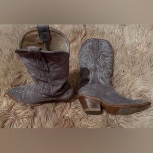 Women’s western boots